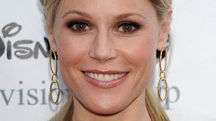 Summer woman tour Actress blondes MILF Julie Bowen