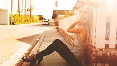 Sun woman blondes models