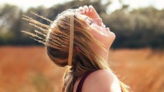 Sun woman fields blondes