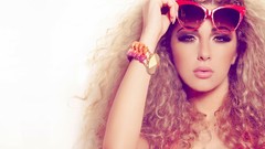 Sunglasses curly hair myriam fares