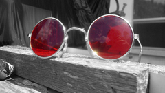 Sunglasses selective coloring