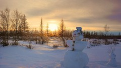 Sunset winter Snowmen
