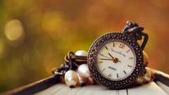 Suspension bokeh Miscellanea clock dial