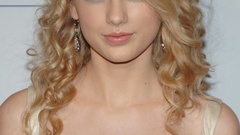 Swift Celebrity singers girl