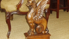 Tablegriffon table is thtable