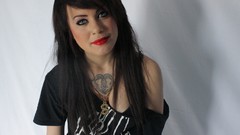 Tattoos blue eyes brunettes