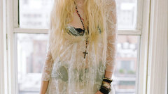 Taylor momsen