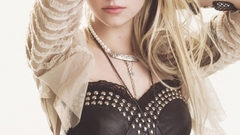 Taylor momsen