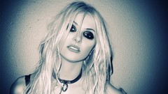 Taylor momsen