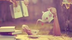 Tea Books splashes