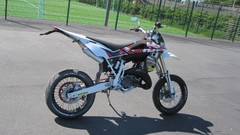 Tennis Husqvarna tennis court jonku homon mopojonnen kuva