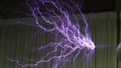 Tesla coil discharge any