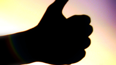 Thumbs Up by wakalani