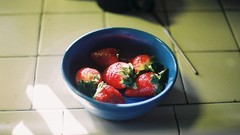 Tile Berries plates strawberries tiles