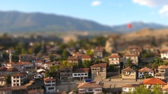 Tilt-shift