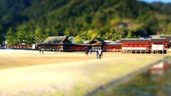 Tilt-shift