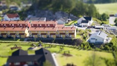 Tilt-shift