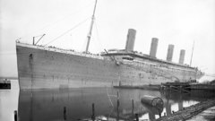 Titanic grayscale monochrome vehicles