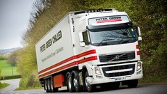 Track cars Volvo roads