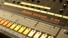 Turntables synthesizer