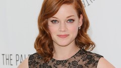 TV woman eyes Actress