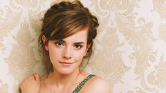 Updo (hair style) woman