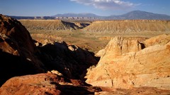Utah reef national park valleys