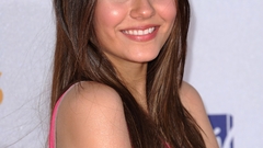 Victoria justice woman