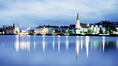 Wall lights reflections