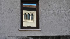 Wall Museum Italy mirrors