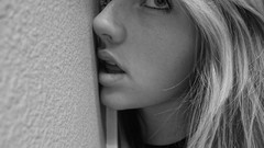 Wall woman blondes grayscale