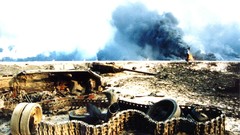 War smoke Army Iraq wrecks