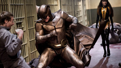 Watchmen fight Silk Spectre