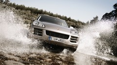 Water cars porsche cayenne