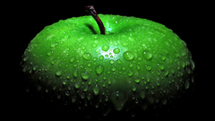 Water drops green apples