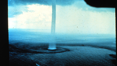 Water flying high Resolution