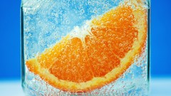 Water glass bubbles oranges slices widescreen