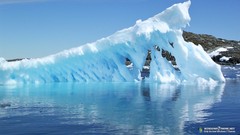 Water ice giant icebergs