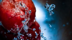 Water macro apples
