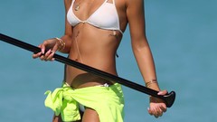 Water white woman Hawaii Celebrity sunglasses rihanna brunettes 