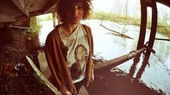 Water woman Bridges short hair