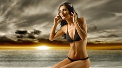 Water woman headphones skies