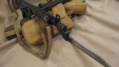 Weapons bayonet smg Sten