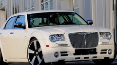 White cars Chrysler 300C