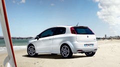 White cars Fiat 2008