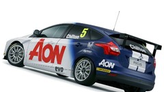 White cars ford focus