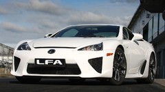 White lexus lfa