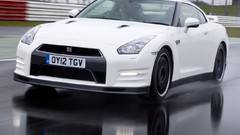 White Nissan GT-R