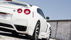 White Nissan GTR nissan gtr Supercars Nissan GT-R R35 Tailight