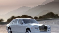 White Rolls Royce rolls-royce phantom